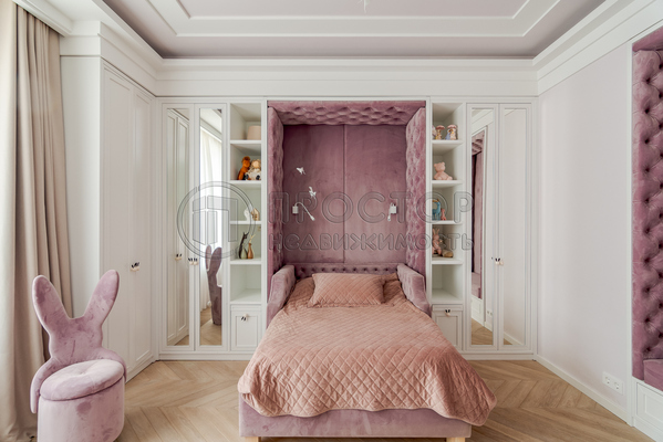 Продам многокомнатную квартиру, Корабельная ул, 17к3, Москва г