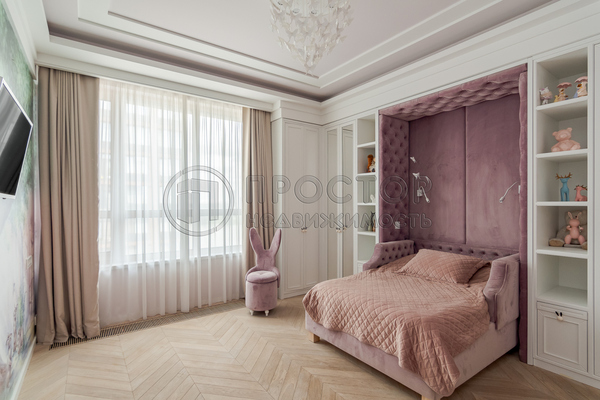 Продам многокомнатную квартиру, Корабельная ул, 17к3, Москва г