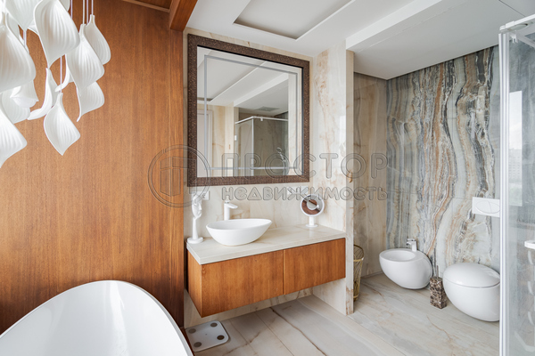 Продам многокомнатную квартиру, Корабельная ул, 17к3, Москва г