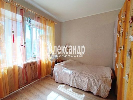Продам трехкомнатную (3-комн.) квартиру, Ленина пр-кт, 20, Выборг г