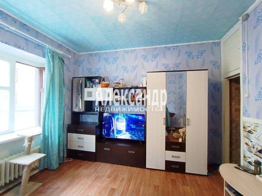 Продам трехкомнатную (3-комн.) квартиру, Ленина пр-кт, 20, Выборг г