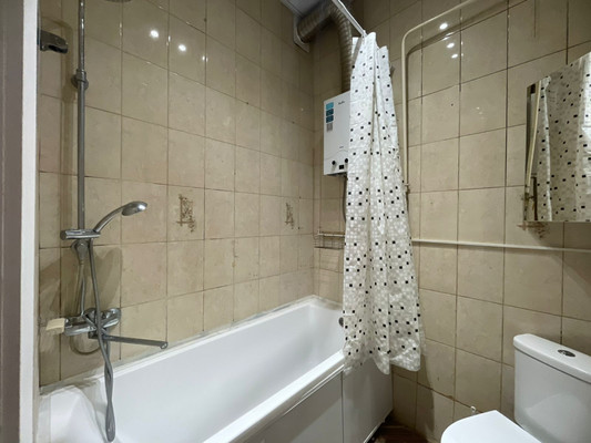 Продам трехкомнатную (3-комн.) квартиру, Локомотивный проезд, 29, Москва г