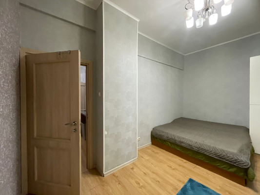Продам трехкомнатную (3-комн.) квартиру, Локомотивный проезд, 29, Москва г
