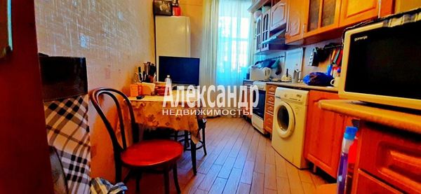 Продам трехкомнатную (3-комн.) квартиру, Декабристов ул, 28, Санкт-Петербург г