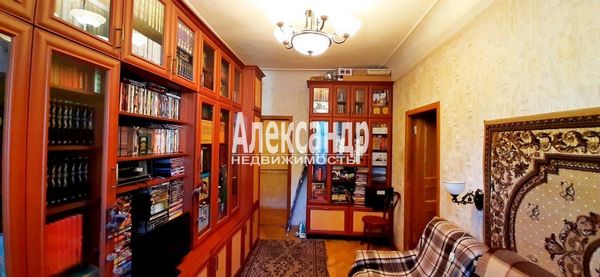 Продам трехкомнатную (3-комн.) квартиру, Декабристов ул, 28, Санкт-Петербург г