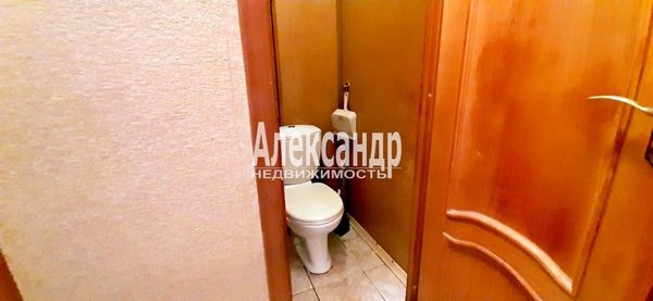 Продам трехкомнатную (3-комн.) квартиру, Декабристов ул, 28, Санкт-Петербург г