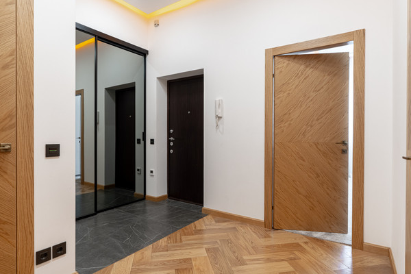 Продам двухкомнатную (2-комн.) квартиру, Муштари ул, 2а, Казань г