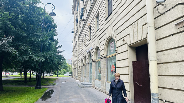 Продам торговое помещение 176 м2, Большой В.О. пр-кт, 89, Санкт-Петербург г
