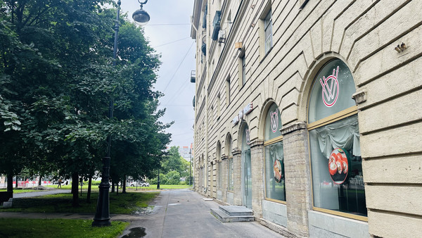 Продам торговое помещение 176 м2, Большой В.О. пр-кт, 89, Санкт-Петербург г