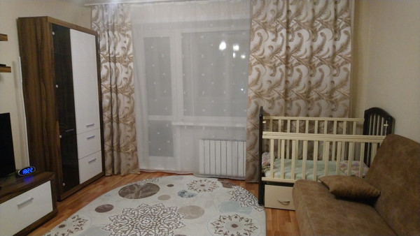 Продам двухкомнатную (2-комн.) квартиру, Карла Маркса ул, 20, Каменск-Уральский г