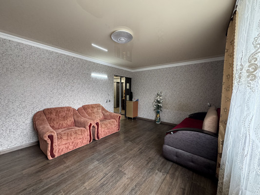 Продам двухкомнатную (2-комн.) квартиру, Киевская ул, 70, Красногвардейское пгт