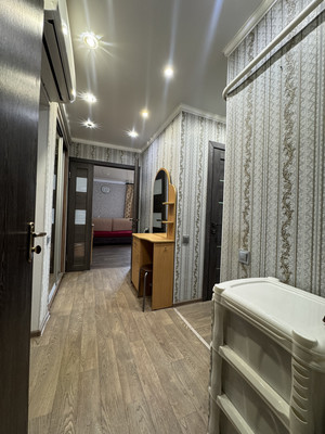 Продам двухкомнатную (2-комн.) квартиру, Киевская ул, 70, Красногвардейское пгт