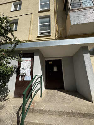 Продам двухкомнатную (2-комн.) квартиру, Киевская ул, 70, Красногвардейское пгт