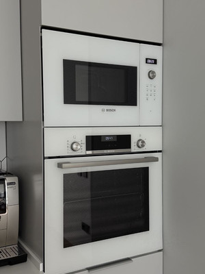 Продам двухкомнатную (2-комн.) квартиру, Хуторская 2-я ул, 34, Москва г