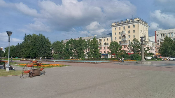 Продам двухкомнатную (2-комн.) квартиру, Шевченко ул, 52а, Барнаул г