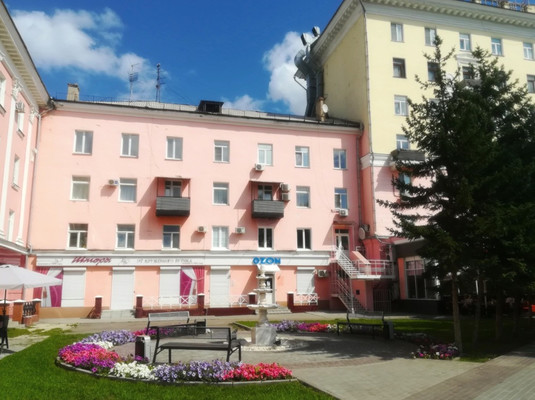 Продам двухкомнатную (2-комн.) квартиру, Шевченко ул, 52а, Барнаул г