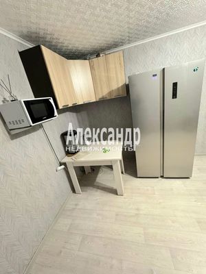 Продам комнату в 6-комн. квартире, Гагарина ул, д. 12, Приозерск г