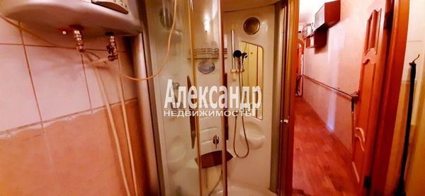 Продам трехкомнатную (3-комн.) квартиру, Декабристов ул, 28, Санкт-Петербург г