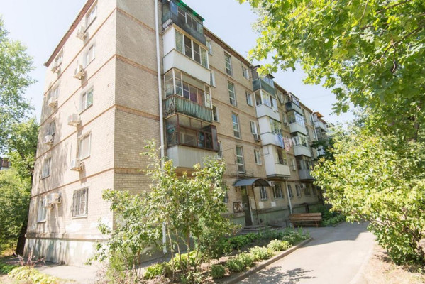 Продам трехкомнатную (3-комн.) квартиру, Стачки пр-кт, 193к1, Ростов-на-Дону г
