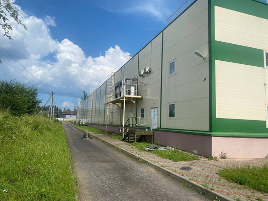 Продам торговое помещение 4 583 м2, Ленинградское ш, 2к1, Луга г