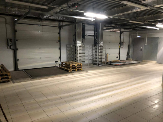 Продам торговое помещение 4 583 м2, Ленинградское ш, 2к1, Луга г