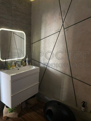 Продам трехкомнатную (3-комн.) квартиру, Авангардная ул, 10, Красногорск г