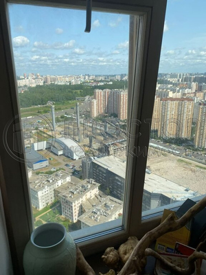 Продам трехкомнатную (3-комн.) квартиру, Авангардная ул, 10, Красногорск г