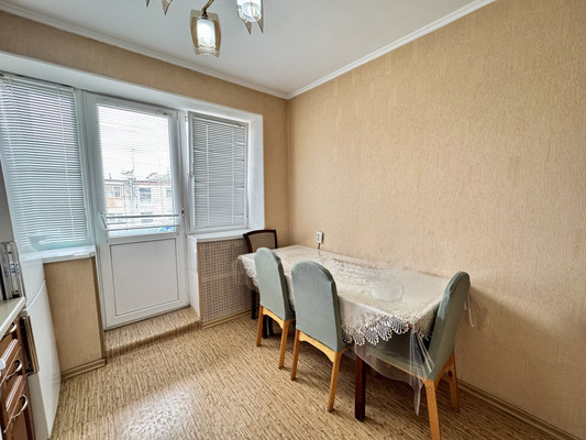 Продам двухкомнатную (2-комн.) квартиру, 9 Мая ул, 14к3, Нальчик г