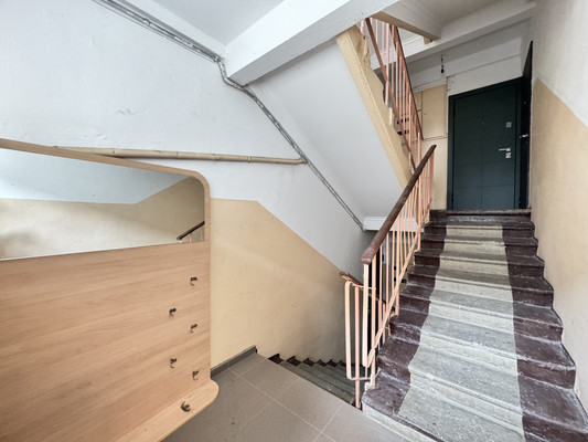 Продам двухкомнатную (2-комн.) квартиру, 9 Мая ул, 14к3, Нальчик г