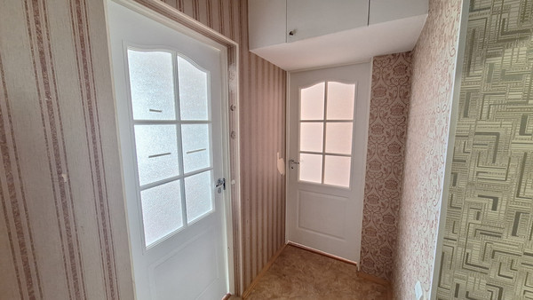 Продам трехкомнатную (3-комн.) квартиру, Крымская ул, 6, Ишим г