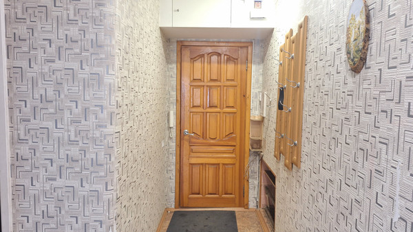 Продам трехкомнатную (3-комн.) квартиру, Крымская ул, 6, Ишим г