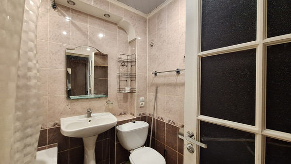 Продам трехкомнатную (3-комн.) квартиру, Крымская ул, 6, Ишим г