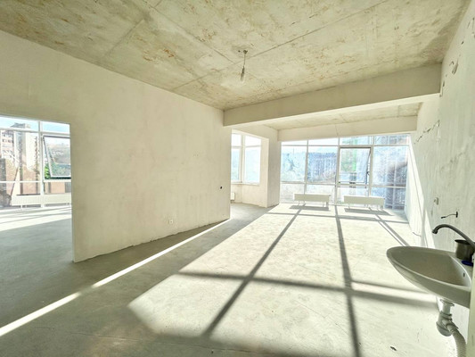 Продам трехкомнатную (3-комн.) квартиру, Беспалова ул, 110кв, Симферополь г