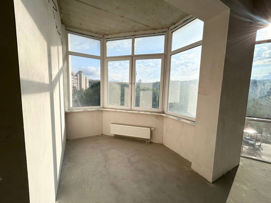 Продам трехкомнатную (3-комн.) квартиру, Беспалова ул, 110кв, Симферополь г