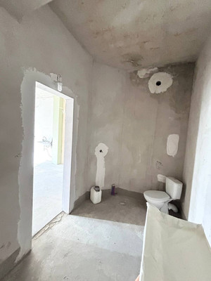 Продам трехкомнатную (3-комн.) квартиру, Беспалова ул, 110кв, Симферополь г