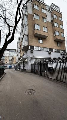 Сдам коммерческое помещение 189 м2, Старый Толмачёвский пер, 3, Москва г