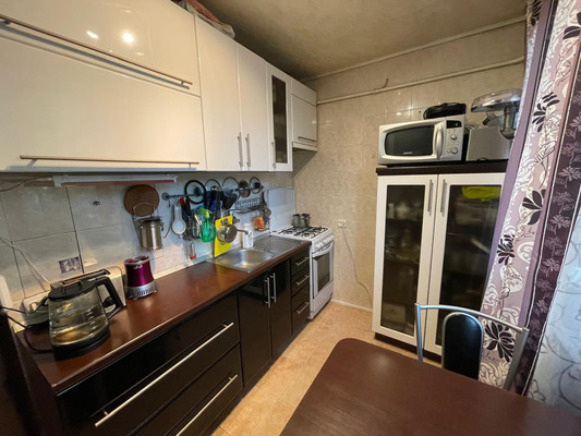 Продам двухкомнатную (2-комн.) квартиру, Крыленко ул, 35, Санкт-Петербург г