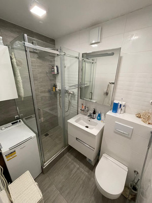 Продам двухкомнатную (2-комн.) квартиру, Крыленко ул, 35, Санкт-Петербург г