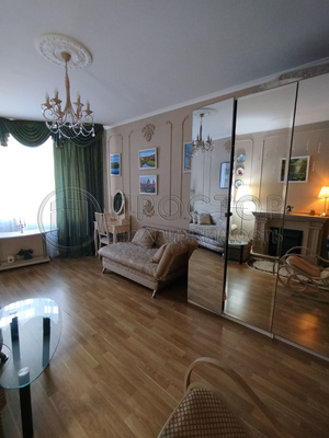 Продам трехкомнатную (3-комн.) квартиру, Родники мкр, 2, Знамя Октября п