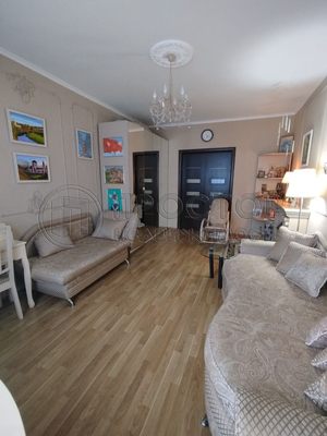Продам трехкомнатную (3-комн.) квартиру, Родники мкр, 2, Знамя Октября п
