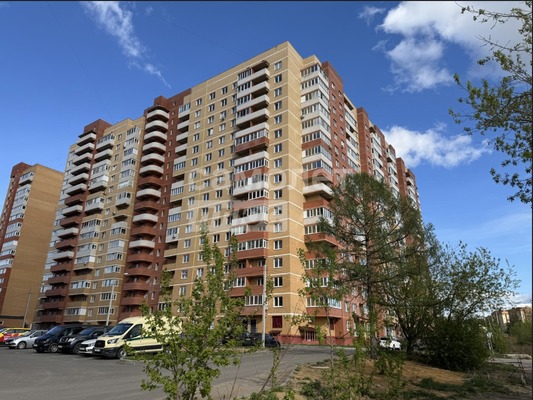 Продам двухкомнатную (2-комн.) квартиру, им Владимира Махалина мкр, 33, Дмитров г