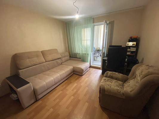 Продам двухкомнатную (2-комн.) квартиру, Западный Обход ул, 39/1к5, Краснодар г