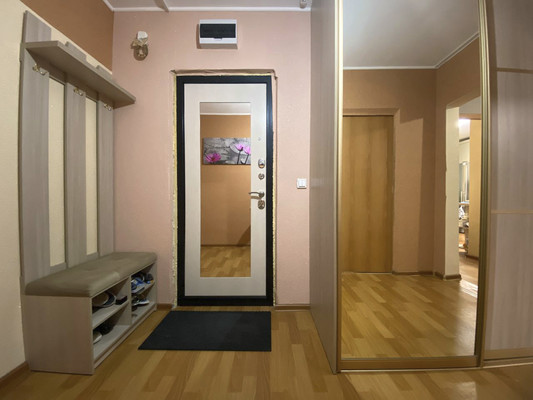 Продам двухкомнатную (2-комн.) квартиру, Западный Обход ул, 39/1к5, Краснодар г