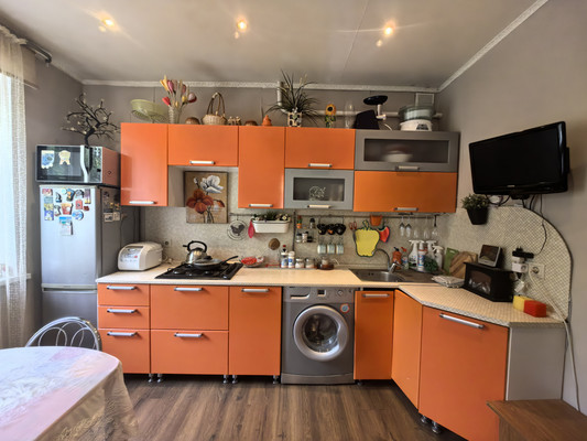 Продам трехкомнатную (3-комн.) квартиру, Большевистский пер, 2А, Дмитров г