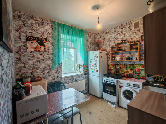 Продам двухкомнатную (2-комн.) квартиру, Вокзальная ул, 2ка, Осаново-Дубовое п