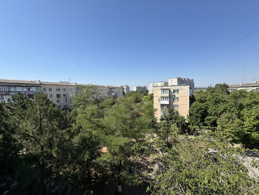 Продам двухкомнатную (2-комн.) квартиру, Киевская ул, 124, Симферополь г