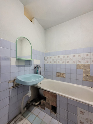 Продам трехкомнатную (3-комн.) квартиру, Фрунзе ул, 9к3, Баксан г