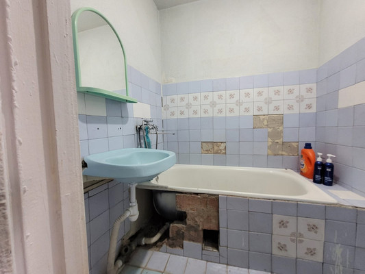 Продам трехкомнатную (3-комн.) квартиру, Фрунзе ул, 9к3, Баксан г