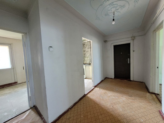 Продам трехкомнатную (3-комн.) квартиру, Фрунзе ул, 9к3, Баксан г