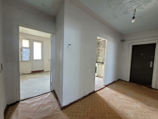Продам трехкомнатную (3-комн.) квартиру, Фрунзе ул, 9к3, Баксан г